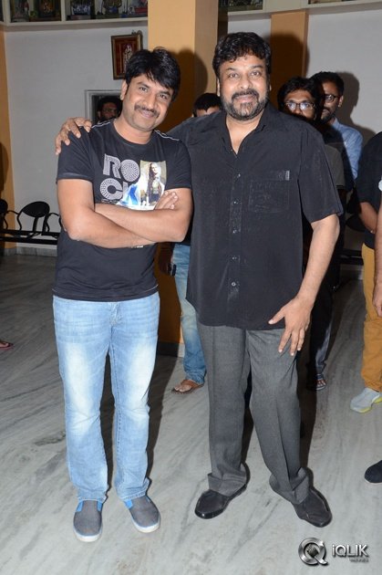 Megastar-Chiranjeevi-Watched-Supreme